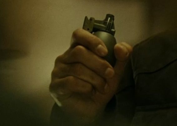 Обычное хулиганство... с гранатами