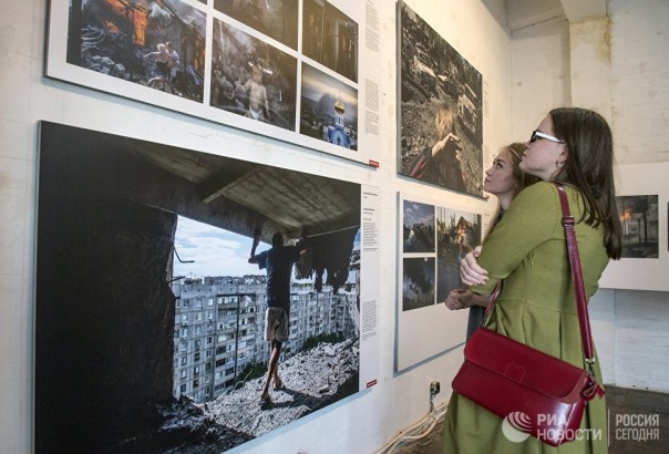 "Черные дни Украины". Война на Донбассе в фотографиях Валерия Мельникова