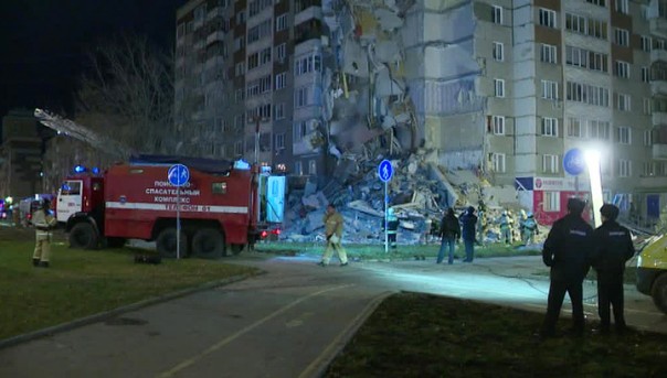 Число жертв ЧП в Ижевске увеличилось. На месте обрушения дома в Ижевске работают более 1000 спасателей