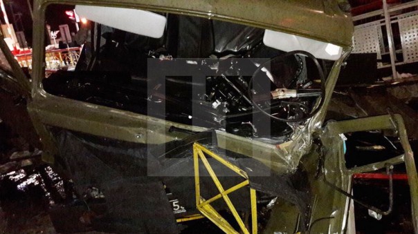 В Подмосковье поезд снёс военный грузовик с людьми (Видео)