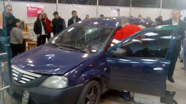 "Проехал половину гипермаркета": подробности происшествия с водителем в "Караване" в Харькове