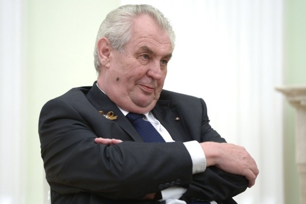 Президент Чехии ответил на критику его слов о производстве "Новичка" в стране