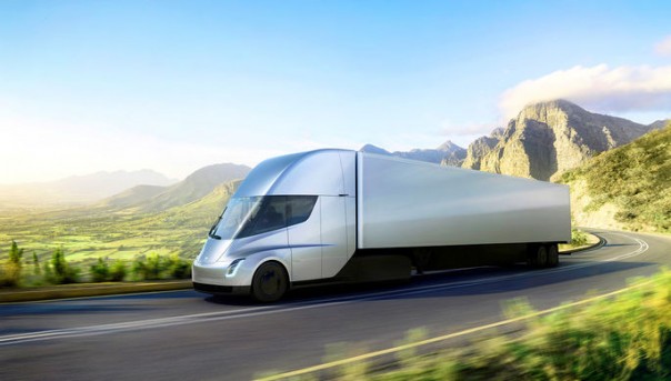 Илон Маск представил беспилотную электрофуру