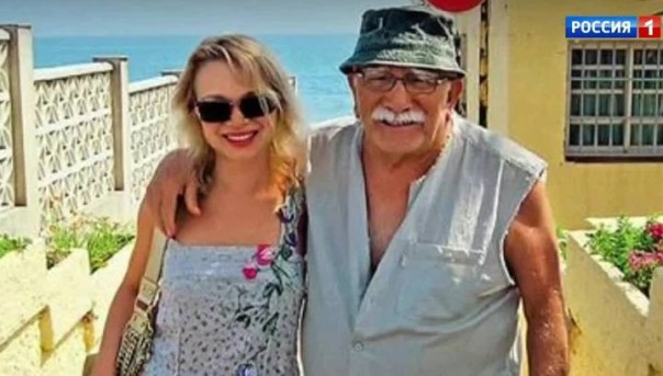 Джигарханяна развели