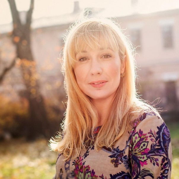 В центре Киева на заправке ограбили известную cволонтерку и по совместительству советника Министра обороны Украины