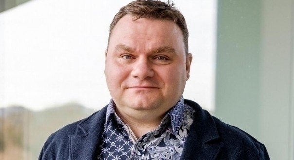 Встречайте: великовозрастный мальчик Саша Плющев! Не в Бундестаге, так в Deutshche Welle