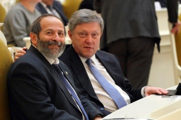 Явлинский и Вишневский: гнилое «Яблоко» мечтает о власти