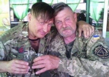 Из казаков - в моджахеды: укровоякам разрешили носить усы и бороды