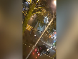 В Сочи водитель на "гелендвагене" гонялся за людьми — видео