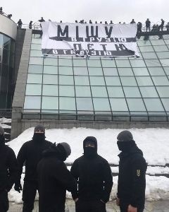300 «порохоботов» и «национальные Джавелины». Александр Зубченко