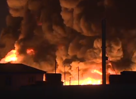 Мощный пожар на складе в подмосковном Подольске — LIVE