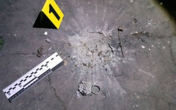 В Николаеве женщине во двор бросили гранату и похоронный венок