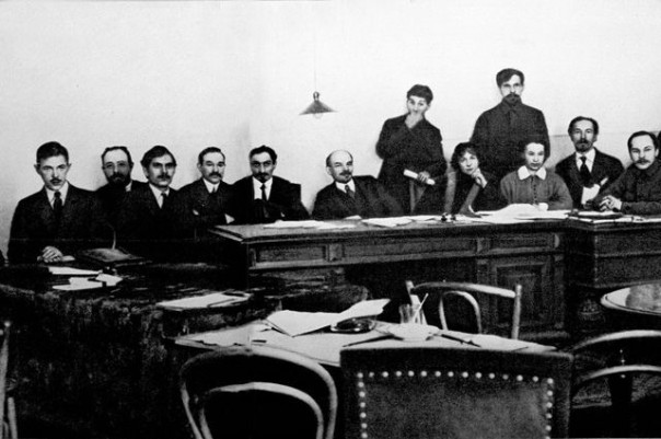 Первое правительство большевиков. Где же евреи?