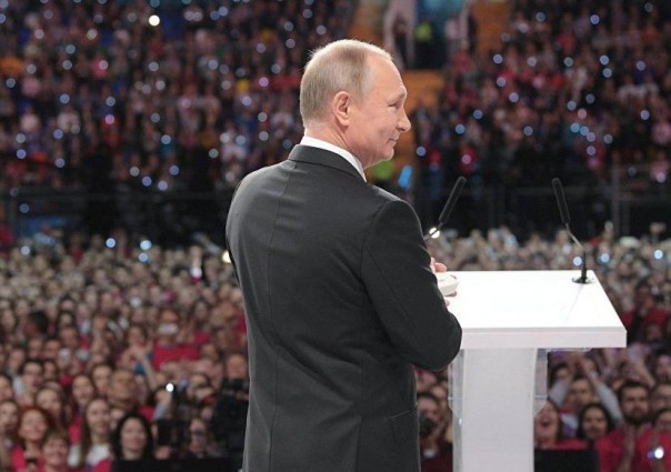 Изолента кончилась: Новость о том, что Путин выступил на съезде "ЕР" тренд номер один в западных СМИ