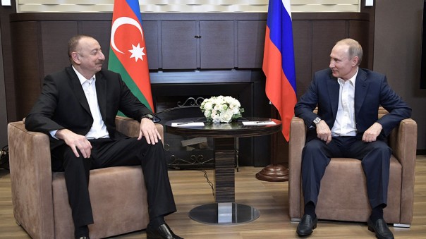 Значимая дата: Владимир Путин поздравил президента Азербайджана с праздником