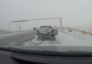 Страшное ДТП под Челябинском. Ребёнок вылетел через лобовое стекло — видео