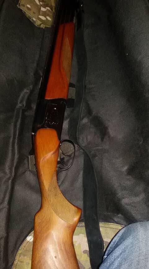 В Киеве на улице прохожие нашли снайперскую винтовку и ружье