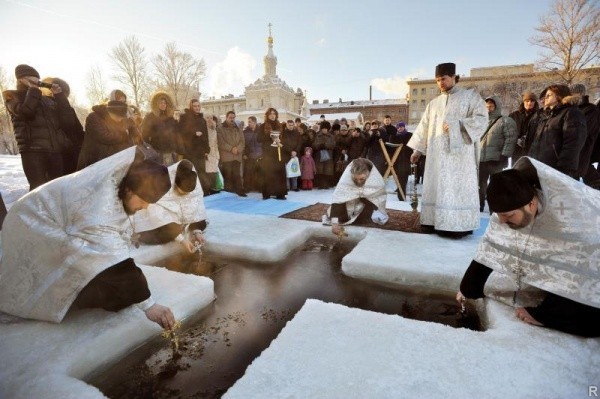 Крещение Господне: о святой воде и не только