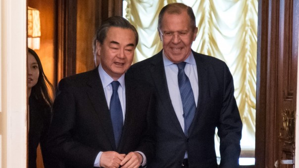 Китай намерен наращивать стратегическое взаимодействие с Россией в 2018 году