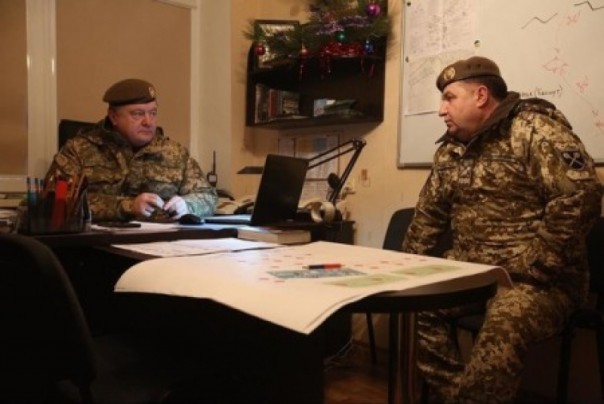 Война в Донбассе для Киева тормозится: без миротворцев воевать некому? Владимир Скачко