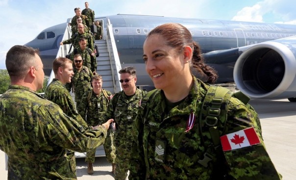 NZZ: устрашение России обернулось для Канады пиар-баталиями сразу на двух фронтах