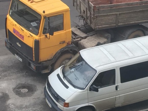 Во Львове водитель фуры помог украсть свой груз