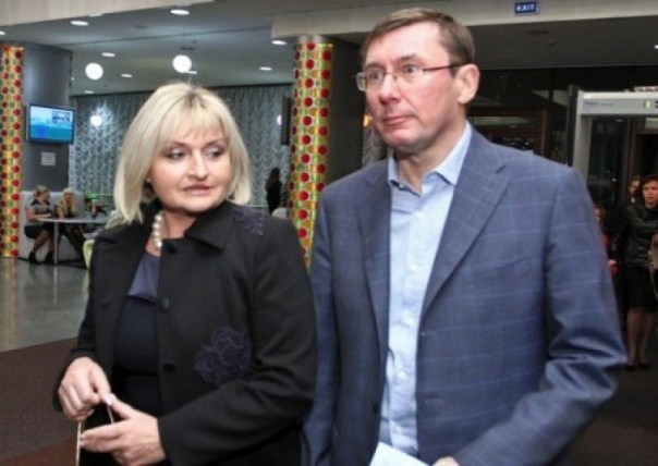 Семейство Луценко объявили персонами нон-грата в США