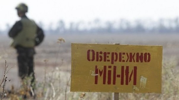 На Донбассе семь хрюмбергов самоутилизировались на мине, двое погибли