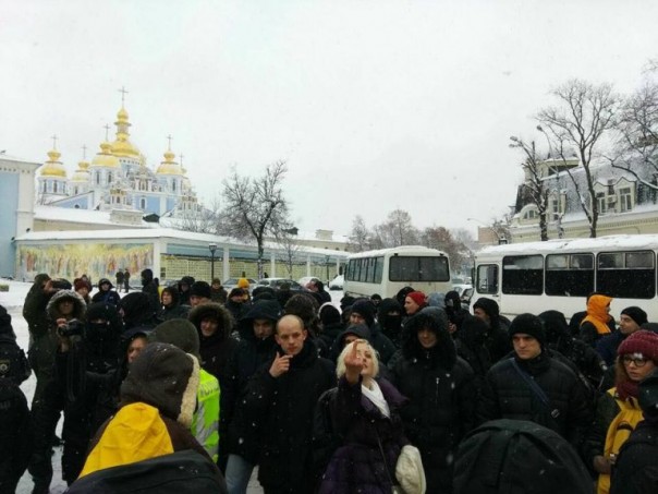 Митинг против преступлений ультраправых в Киеве закончился нападением неонацистов и массовыми арестами