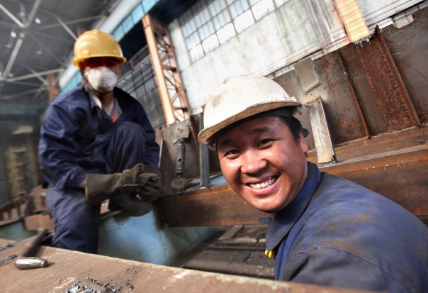 В Якутии в 2018 году запрещено нанимать иностранцев в добывающую отрасль