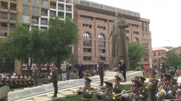 Фашист - вовсе не фашист! Русские всё не так поняли!