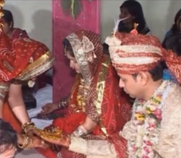 В Индии мужчину похитили и насильно женили