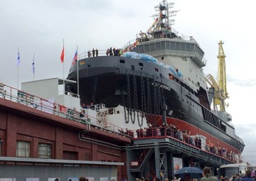 Иностранцы восхитились ледоколом «Илья Муромец»: русские работают бесподобно