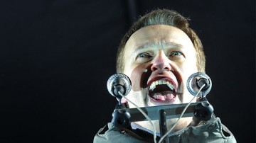 Как Навальный толкает своих сторонников на уголовное преступление