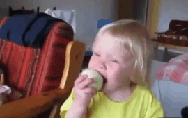 Так это не яблоко, а лук?! То-то я ем и у меня слёзы текут градом...