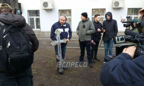 Укроподонки подожгли храм Московского патриархата во Львове
