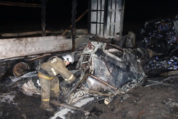 Смертельный обгон: очевидцы сняли на видео последствия страшной аварии в Крыму. Погибли семь человек