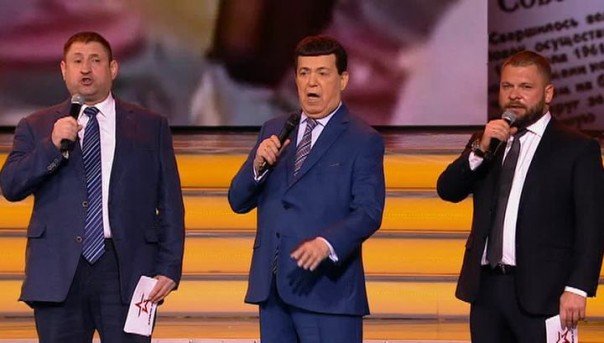 Кобзон спел вместе с военными корреспондентами ВГТРК