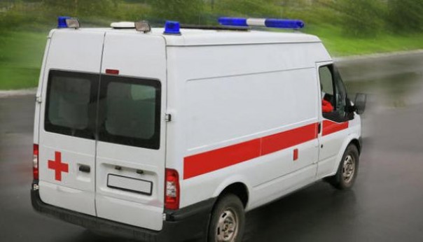 В Новосибирске автомобиль въехал в толпу во время салюта