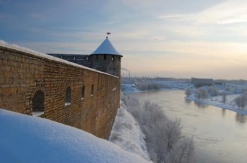 Салют, военное представление и праздничный концерт: Ивангород с размахом отметит День защитника Отечества