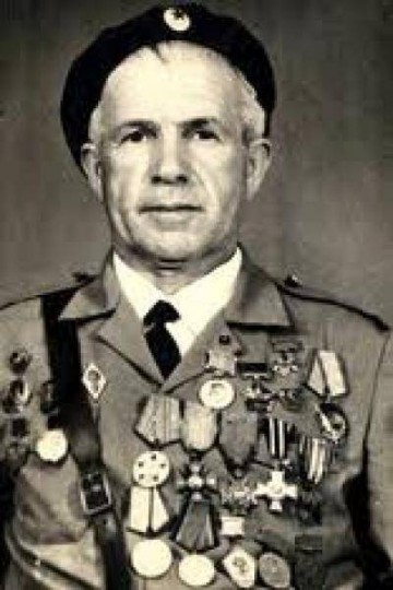 Советский солдат - французский герой!