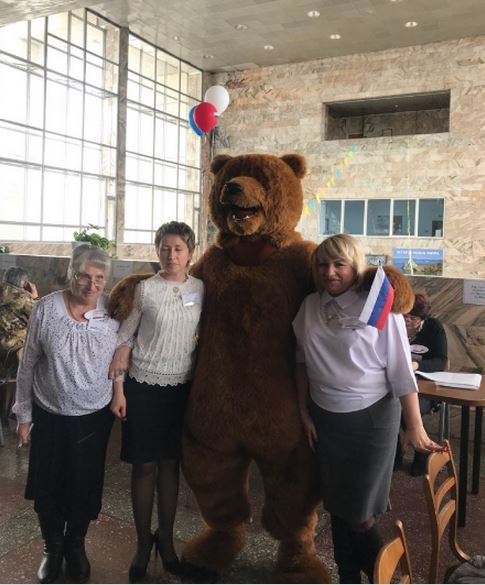 Выборы-2018: медведь, ракета «Сармат», рыцари и другие избиратели, которые проголосовали на президентских выборах