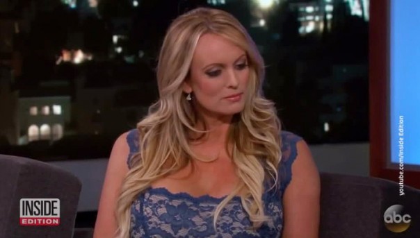 Порнозвезда подала в суд на президента США