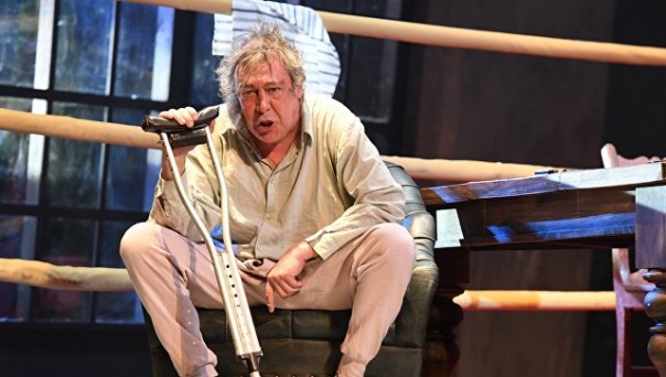 "Ещё кричать мне будет, ***!" Видео скандального спектакля Ефремова в Самаре