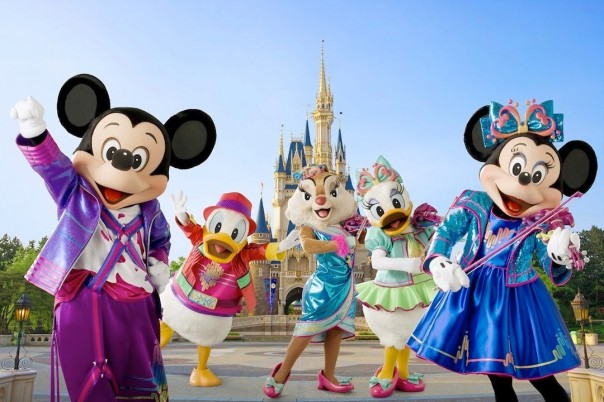 Большинству сотрудников калифорнийского Диснейленда не хватает денег на еду и жилье