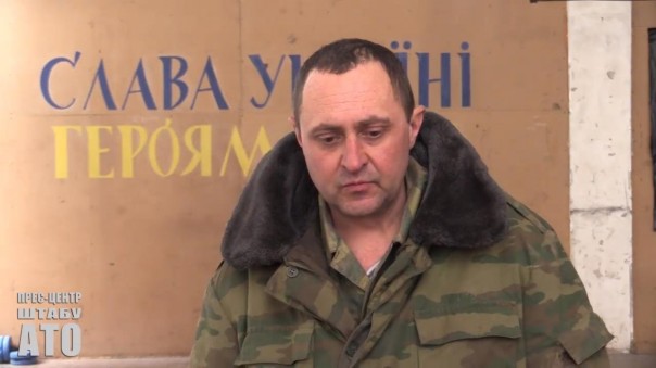 «Русский, сдавайся, тут чай, хлеб и никто не бьет»: штаб АТО опубликовал пропагандисткий видеоролик с «ополченцем» Донбасса