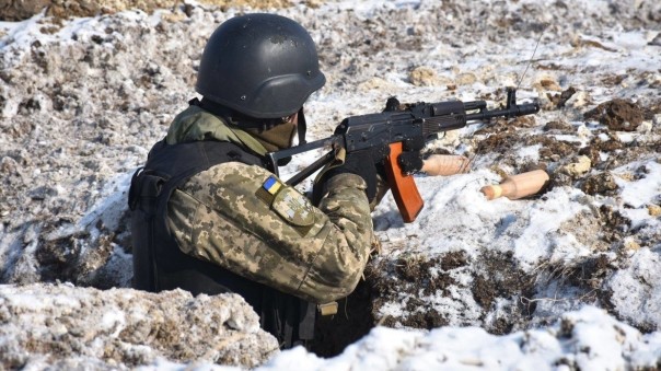 В смартфоне пленного солдата ВСУ нашли запись обстрела позиций ополченцев ДНР "Правым сектором"