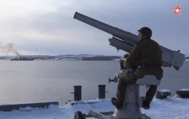 В Североморске успешно испытали столетнюю зенитную пушку