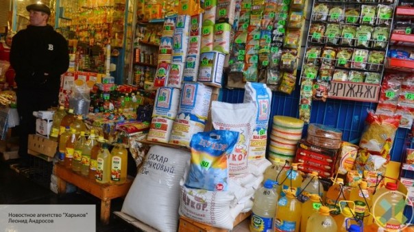 «Домайданились»: на Украине ряд социальных продуктов подорожал за месяц на 50%
