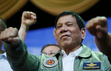 Дутерте пообещал скормить правозащитников крокодилам